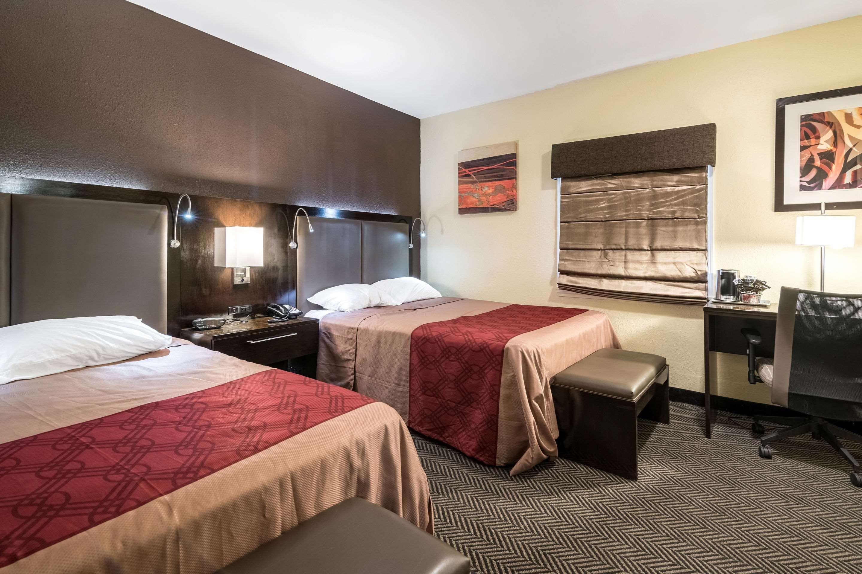 Econo Lodge Rutland City Near Hwy 7 Экстерьер фото