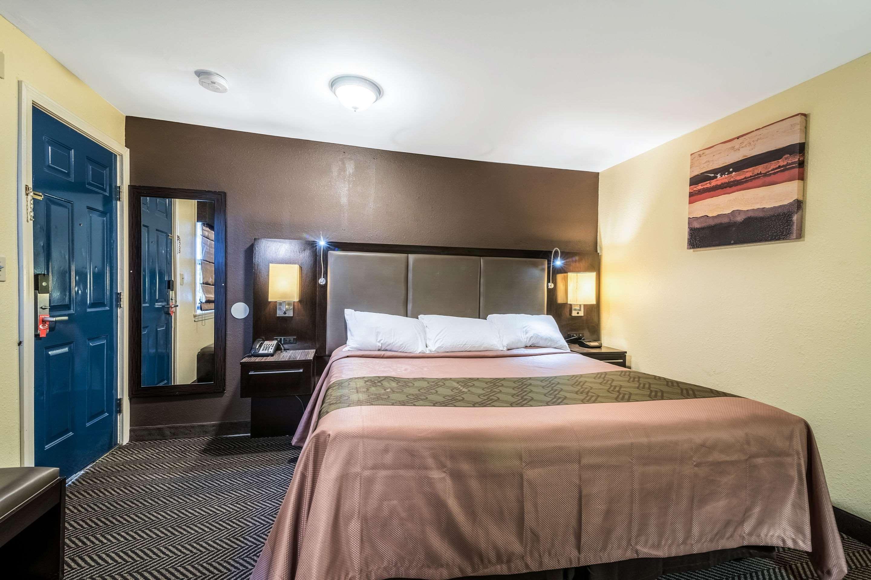 Econo Lodge Rutland City Near Hwy 7 Экстерьер фото