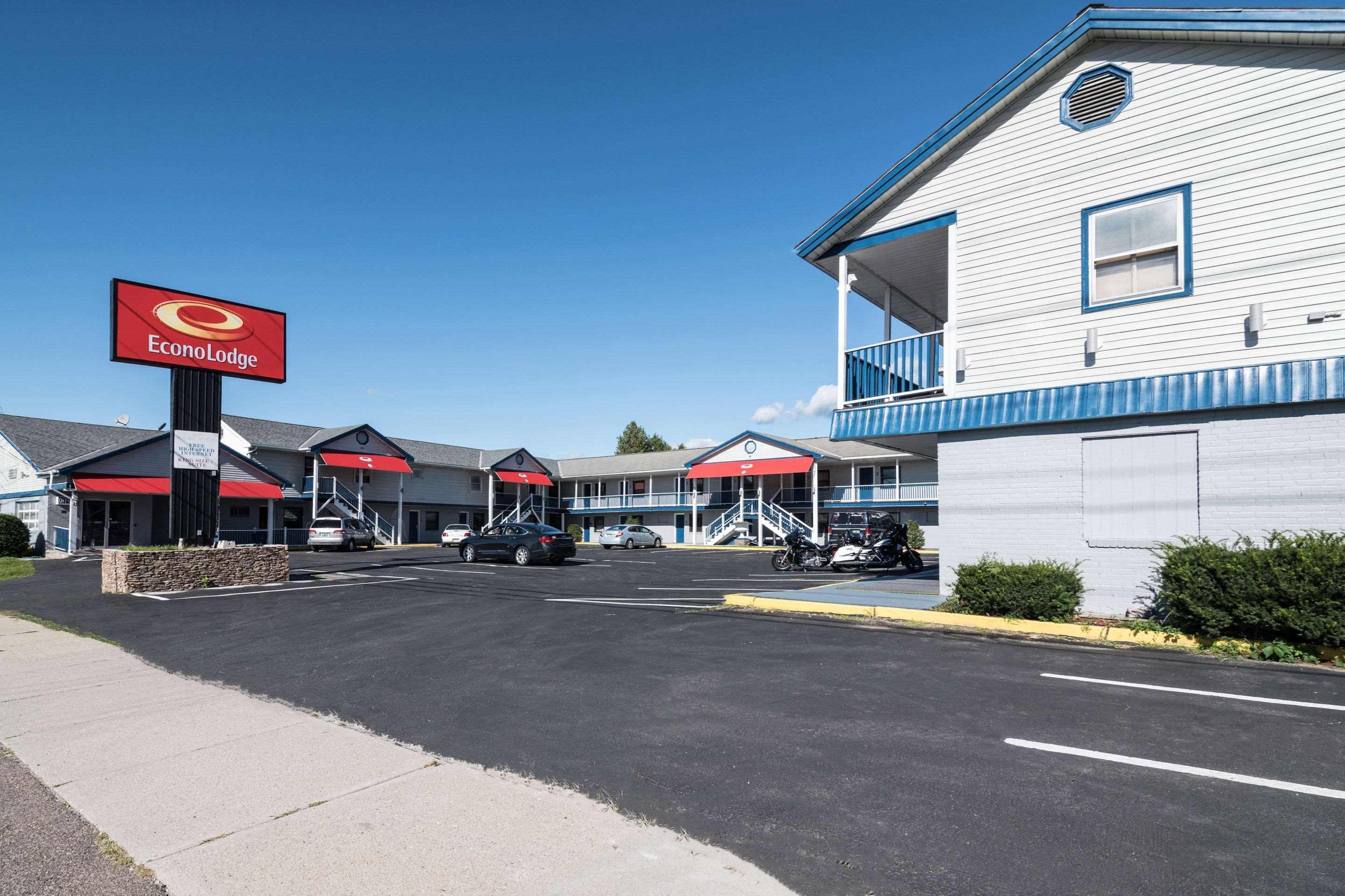 Econo Lodge Rutland City Near Hwy 7 Экстерьер фото