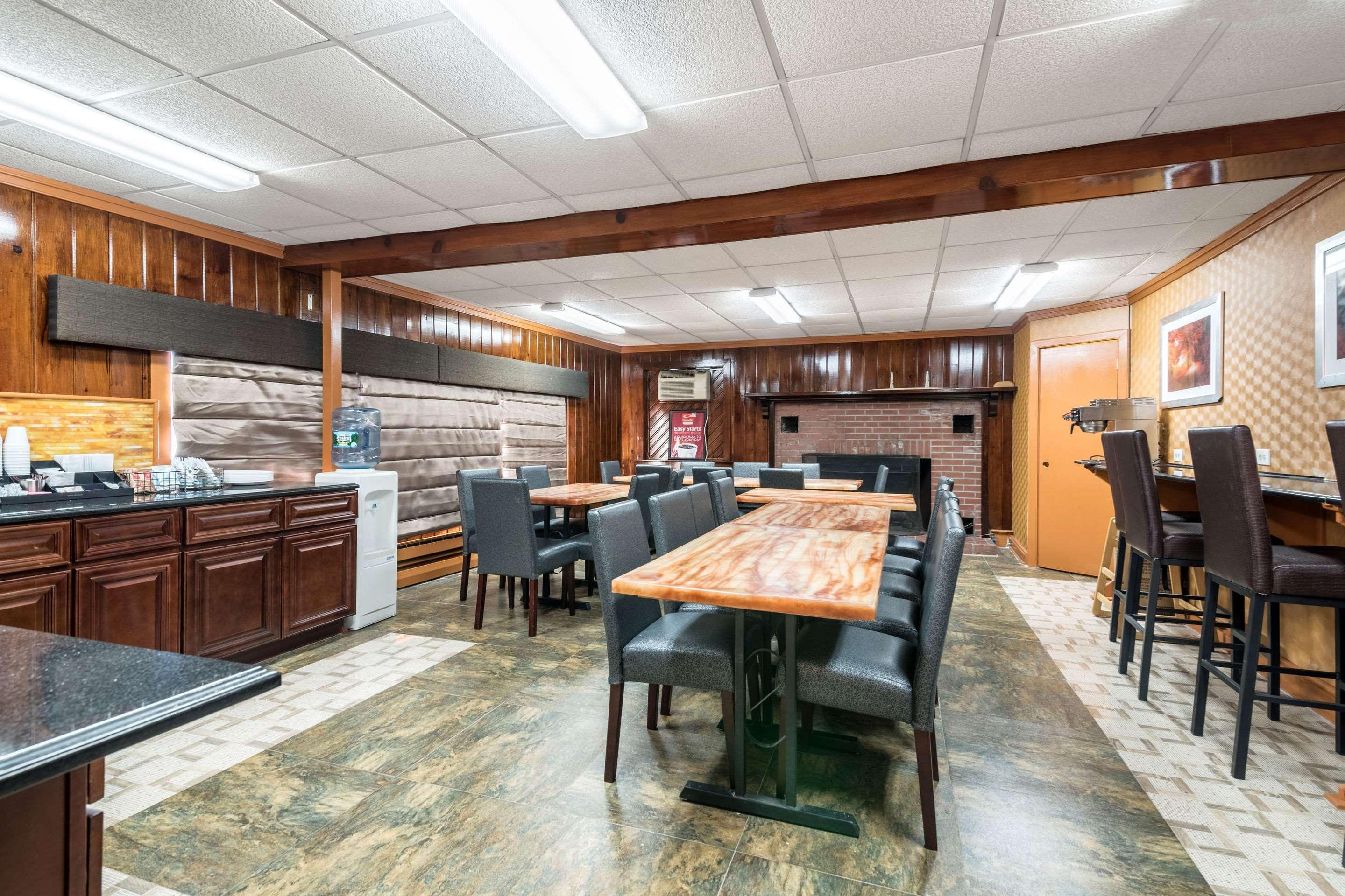 Econo Lodge Rutland City Near Hwy 7 Экстерьер фото