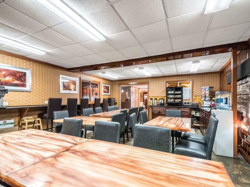 Econo Lodge Rutland City Near Hwy 7 Экстерьер фото