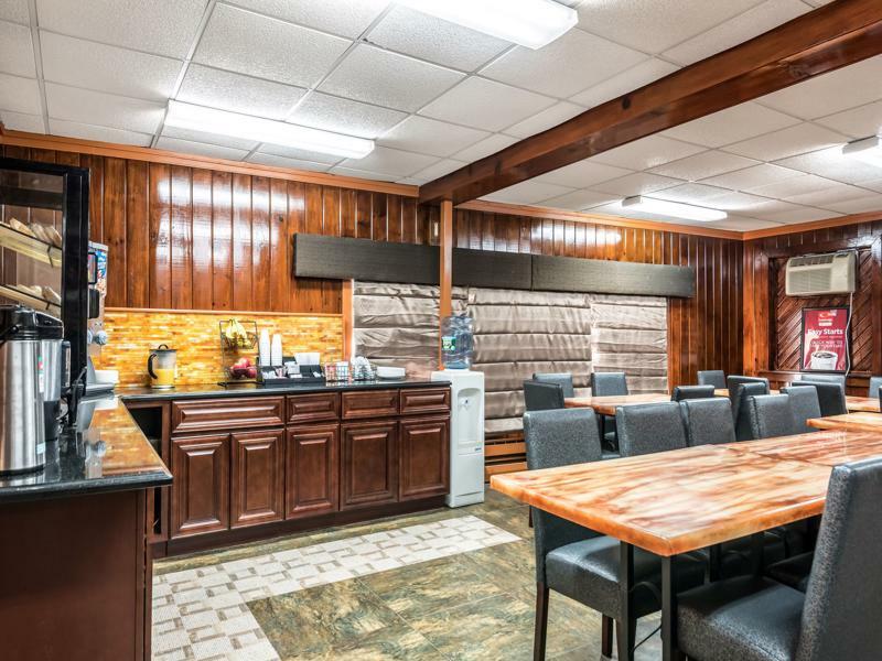 Econo Lodge Rutland City Near Hwy 7 Экстерьер фото